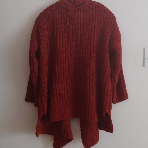 Cardigan - Picture 2 of 6